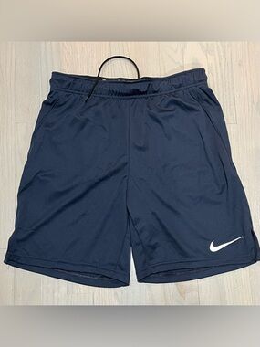 NWT Nike DRI-FIT Men’s Dark/Navy Blue Shorts: Standard fit, with pockets.